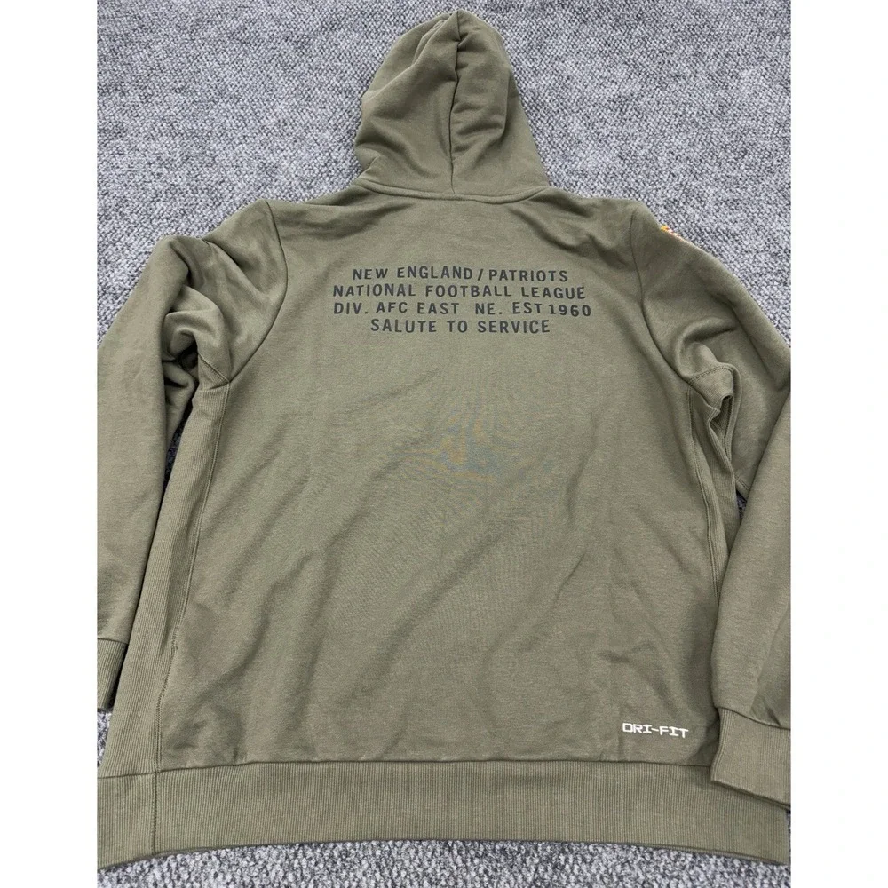 Authentic New England Patriots Large Nike Salute Service Standard Issue Hoodie